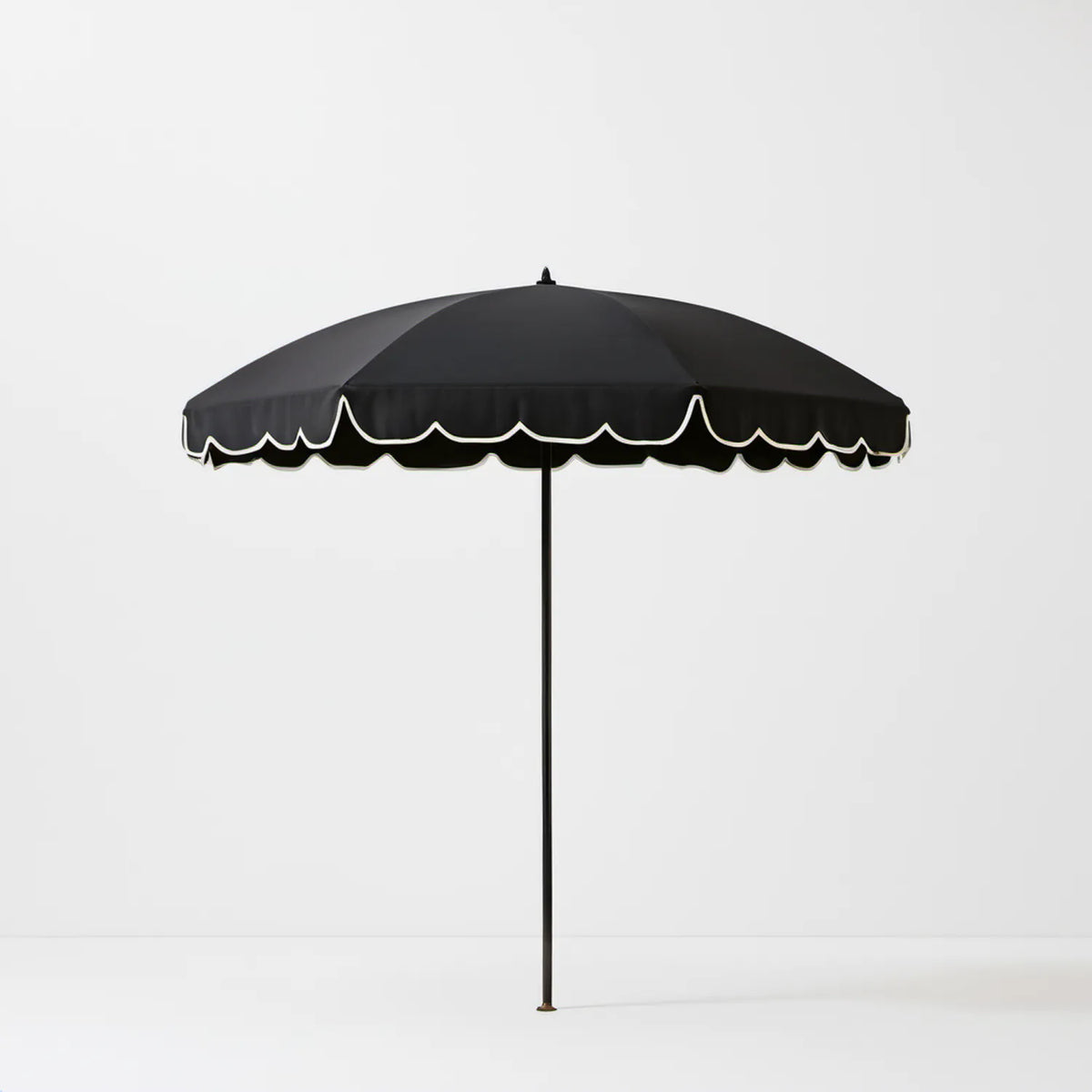 Czarny parasol ogrodowy z białą lamówką, okrągły Ø270 cm, wysokość 250 cm